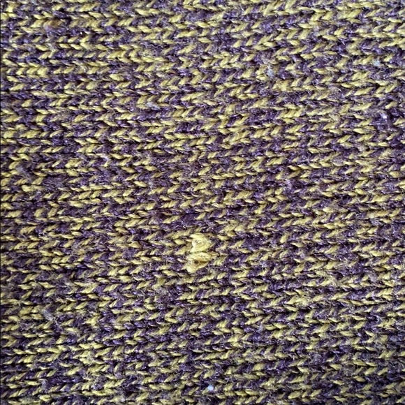 Woman’s Relativity fringed top - Picture 3 of 7